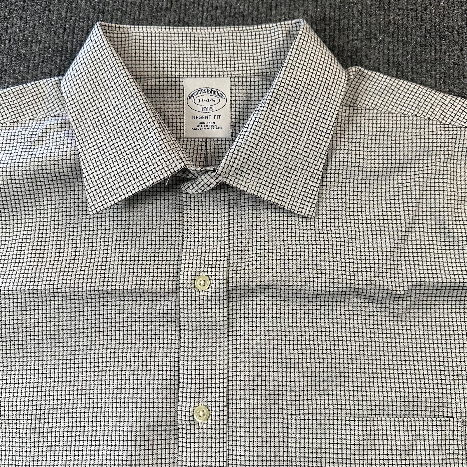 Brooks Brothers Mens Non-Iron All Cotton Regent Fit Button Up Dress Shirt 17-4/5